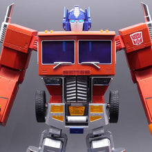 将图片加载到图库查看器，Transformers Optimus Prime Auto-Converting Programmable Robot
